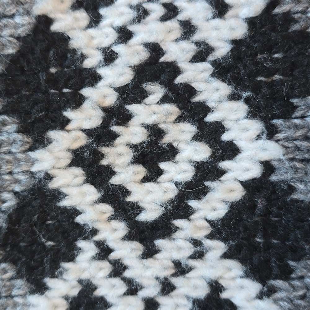 RD Style Conscious, Fair Isle Crewneck Sweater, Red/Black/White/Gray, VGUC, L - Picture 6 of 14